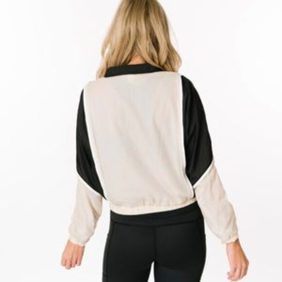 ZYIA Women's Black and Tan Block Zipper Jacket NWT/NE - Picture 3 of 10